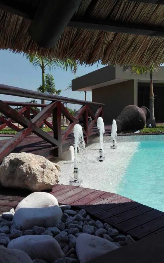 Construcao piscina luxo comporta 2